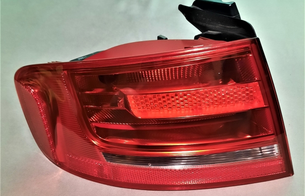 Oryginalna lampa - lewy tył Audi A4 B8 (Sedan) - Zdjęcie 4