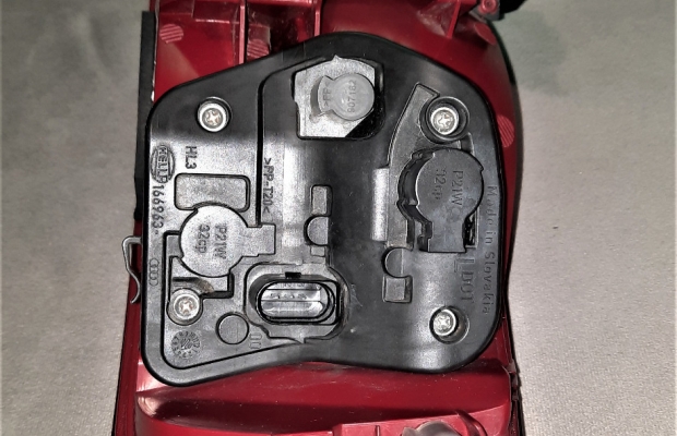 Oryginalna lampa - lewy tył Audi A4 B8 (Sedan) - Zdjęcie 6