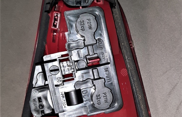 Oryginalna lampa - lewy tył Audi A4 B8 (Sedan) - Zdjęcie 5