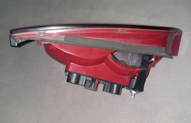 Sprzedam: oryginalna lampa (prawy tył ) Audi A4 B8 (Sedan) - Zdjęcie 9