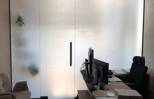 Inteligentne Folie na Pilota - Dostawa i Montaż - Zdjęcie 1