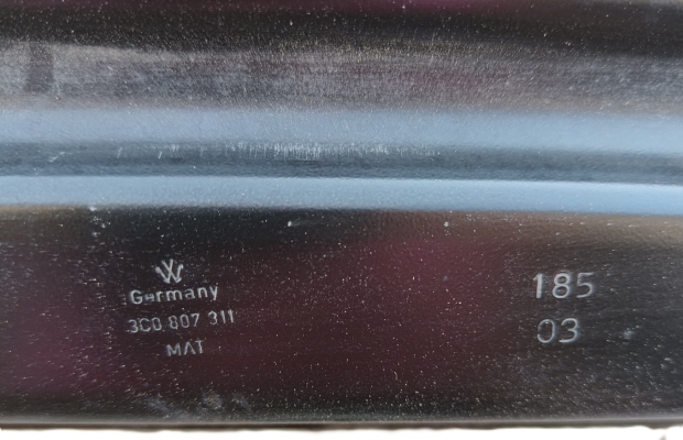 Belka , wzmocnienie zderzaka tył kombi Passat B6 - Zdjęcie 3