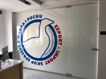 Zdjęcie: Zamontuję ścianki szklane z folią inteligentną na pilota